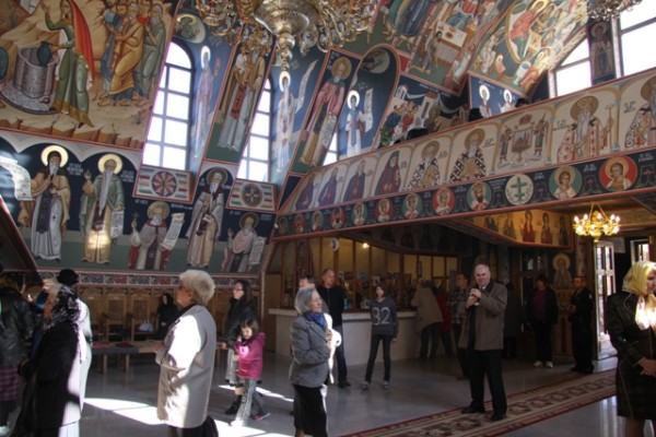 Biserica Sf Constantin si Elena Predeal (8)